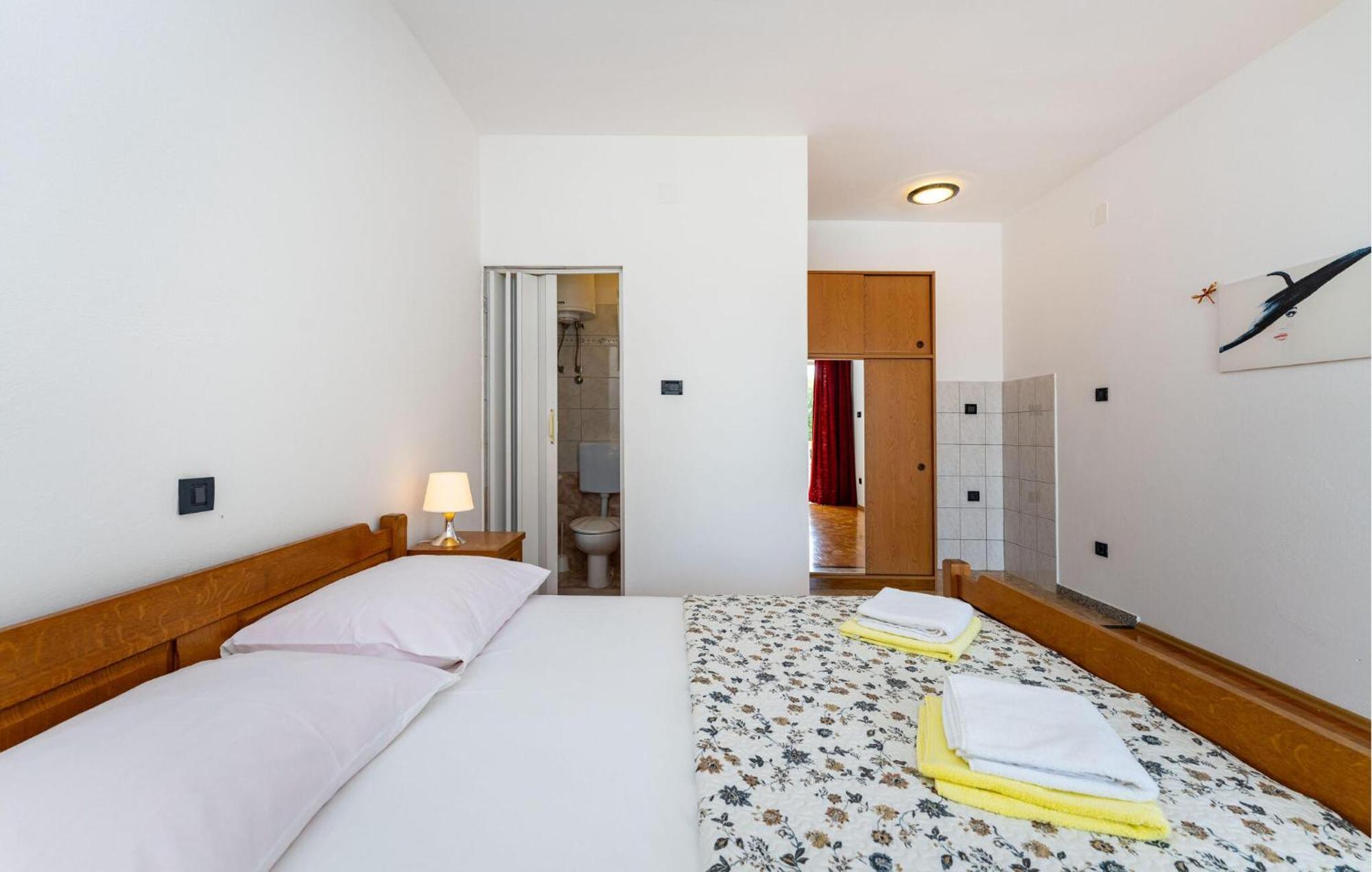 Beautiful Apartment In Galovac With Kitchen Dış mekan fotoğraf