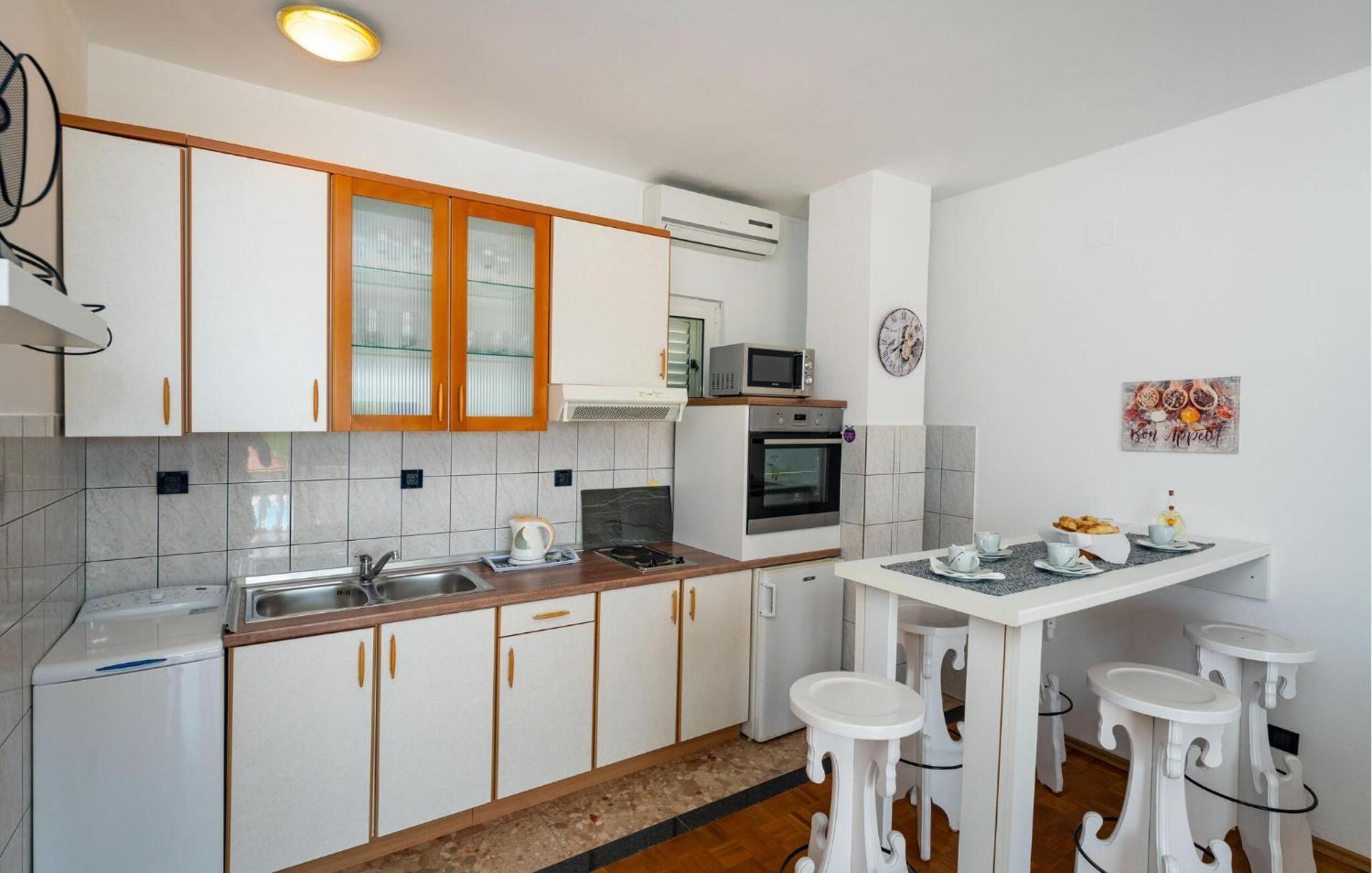Beautiful Apartment In Galovac With Kitchen Dış mekan fotoğraf