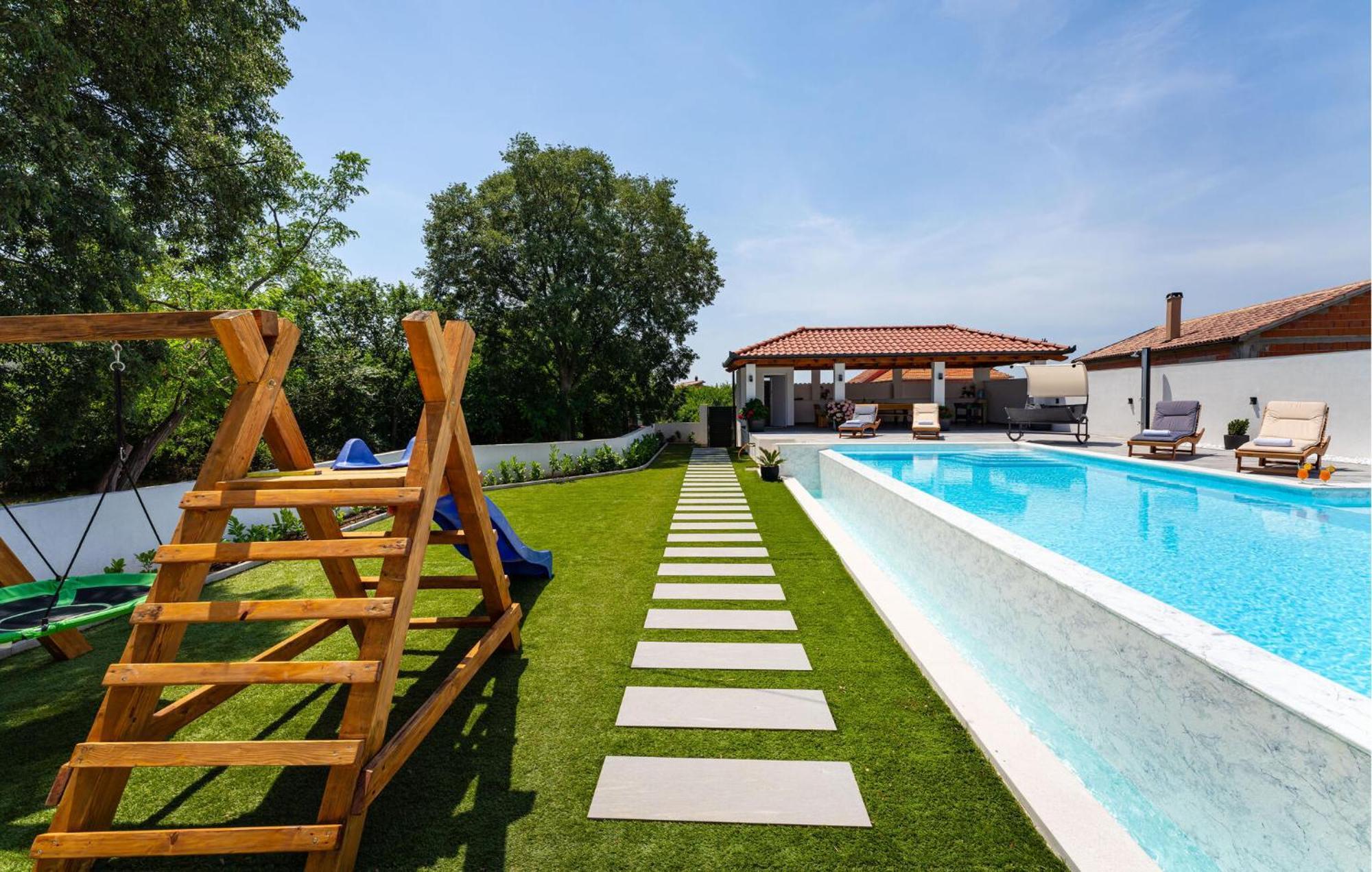 Beautiful Apartment In Galovac With Kitchen Dış mekan fotoğraf