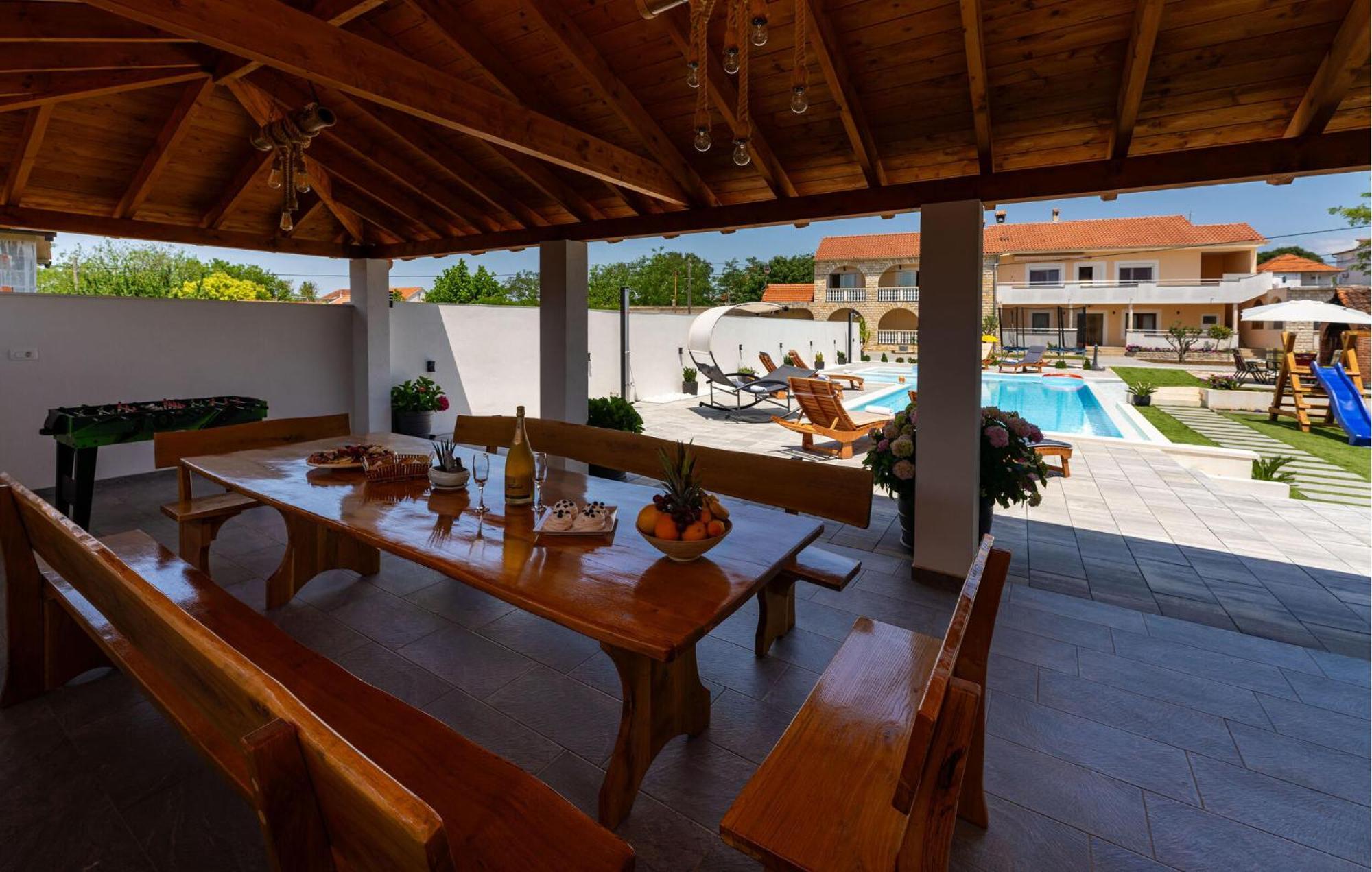 Beautiful Apartment In Galovac With Kitchen Dış mekan fotoğraf